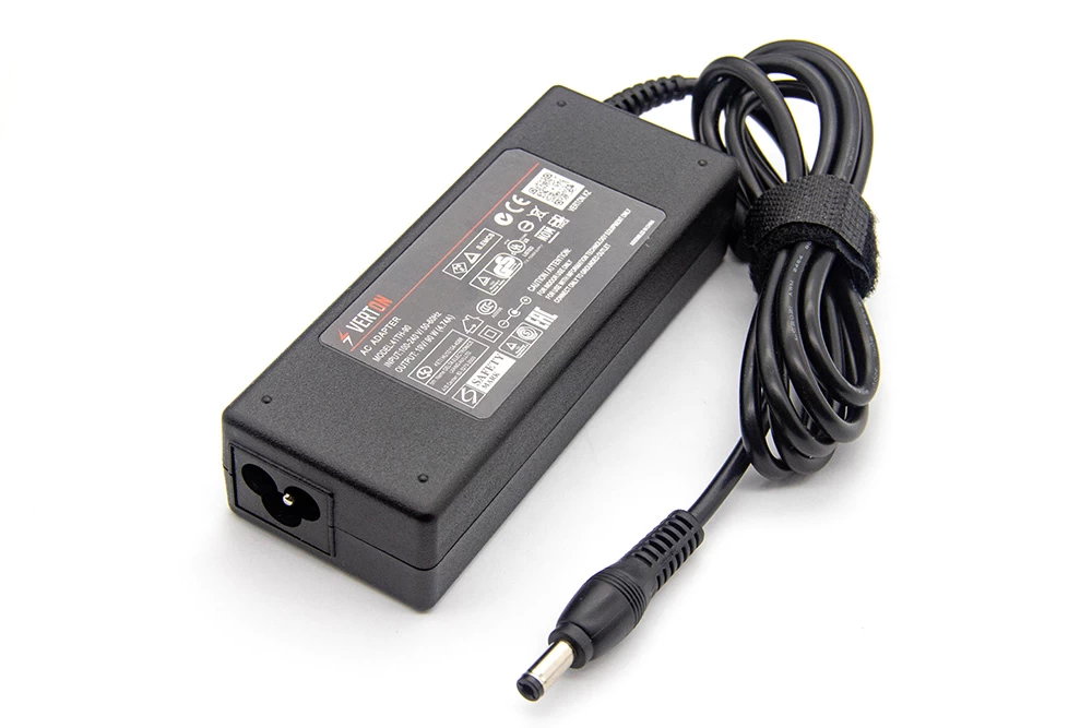 зарядное устройство для Toshiba PA-1900-24, 19 В/ 90 Вт (4.74 А), 5.5/2.5 мм, Verton 31634